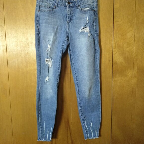 Blue Spice Juniors Size 3 Distressed Skinny Jeans Raw Hem Stretch Casual Denim - Picture 1 of 5